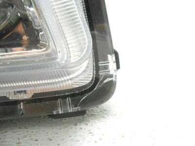 Toyota 81110-0R010 Passenger Side Headlight Assembly