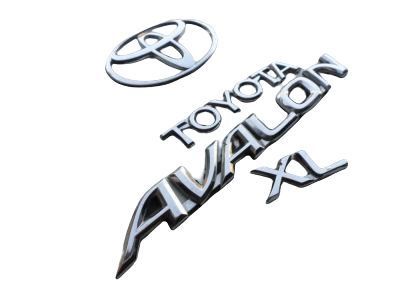 1999 Toyota Avalon Emblem - 75443-07010