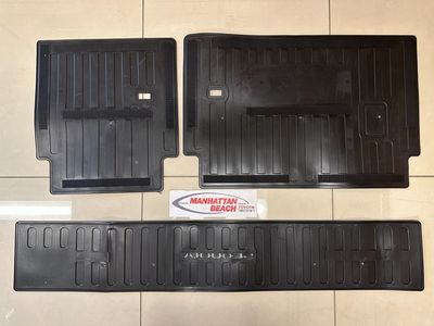 Toyota PT206-0C235-20 Carpet Cargo Mat - Black PT206-0C235-20 Toyota Carpet Cargo Mat - Black Product Photo 1 of 1
