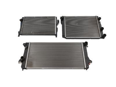 16410-AZ009 Genuine Toyota Mvp Radiator Assembly