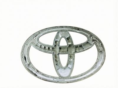 2018 Toyota Camry Emblem - 90975-02071