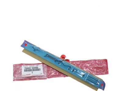 2019 Toyota Camry Emblem - 75442-33450