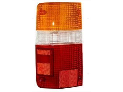 Toyota Pickup Tail Light - 81551-89166