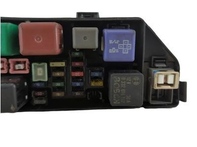 2006 Toyota Avalon Fuse Box - 82620-07060