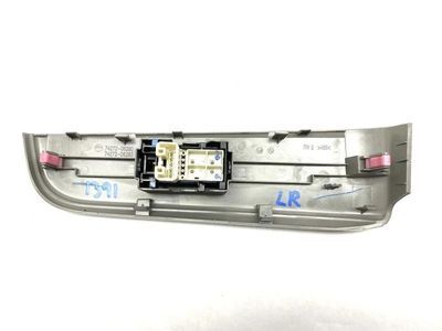 Toyota 74272-06290-B0