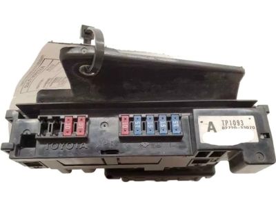 Toyota 82720-33070