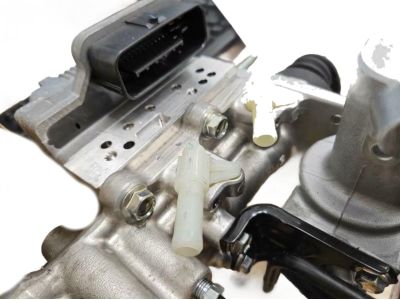 2014 Toyota Prius V Brake Master Cylinder - 47050-47260