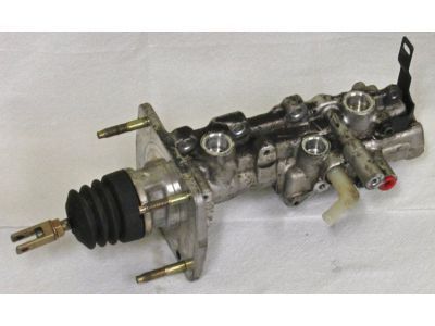 Toyota 47025-60010 Brake Master Cylinder Sub-Assembly