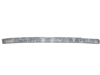 2005 Toyota Land Cruiser Emblem - 75441-60500-B4