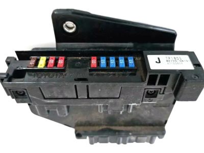 Toyota Camry Fuse Box - 82720-06101