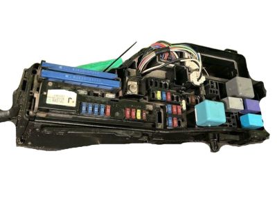 Toyota Camry Fuse Box - 82720-06101
