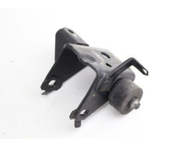 Toyota 12321-0T070 Bracket, Engine Mounting, Rear