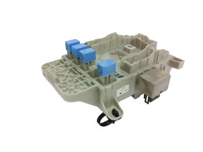 2004 Toyota RAV4 Relay Block - 82731-42010
