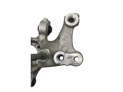 Toyota 42304-42090 Carrier Sub-Assembly, Rear 42304-42090 Toyota Carrier Sub-Assembly, Rear Product Photo 1 of 4