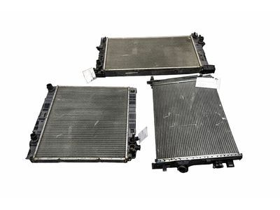 Toyota Avalon Radiator - G9010-33030