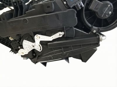 87030-0E030 Toyota Blower Assembly Air Conditioning Heater Assembly Product Photo 3 of 4