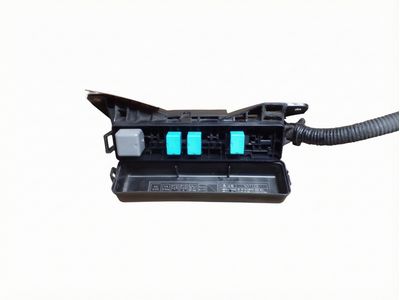 2006 Toyota Prius Fuse Box - 82613-47010