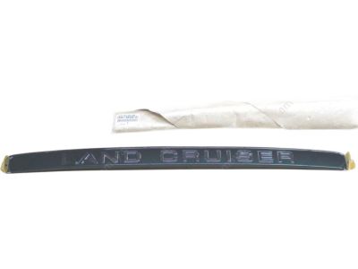 2004 Toyota Land Cruiser Emblem - 75441-60500-G1