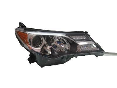 Toyota 81110-0R042 Passenger Side Headlight Assembly