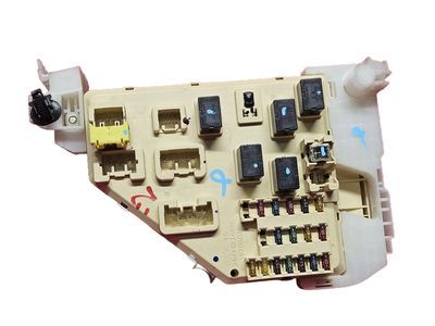 2003 Toyota Prius Fuse Box - 82730-47020