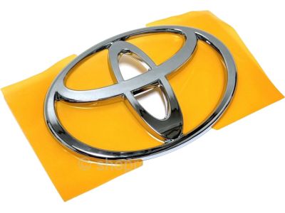 1991 Toyota Land Cruiser Emblem - 75441-60070-08