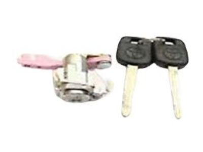 thumbnail interactive-video image 1 of Rear Liftgate Lock Cylinder With 2 Keys For Toyota Yaris 2007-2011 – Silver, Stainless Steel & Plastic 1 of 6