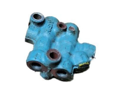 Toyota Camry Brake Proportioning Valve - 47150-33020