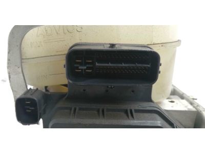 2013 Toyota FJ Cruiser Brake Master Cylinder - 47050-35192