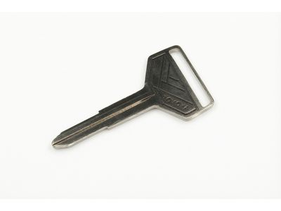 1989 Toyota Camry Car Key - 90999-00099
