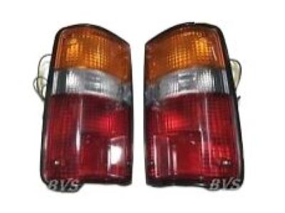 Toyota 81551-04010 Lens, Rear Combination Lamp, RH