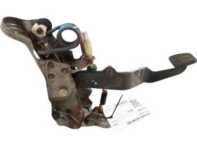2004 Toyota RAV4 Clutch Pedal - 31301-42060