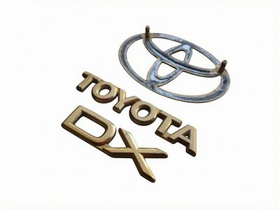 1995 Toyota Corolla Emblem - 75444-12550