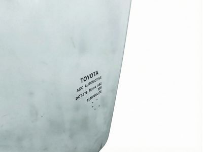 Toyota 68102-0R030