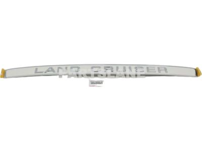 2004 Toyota Land Cruiser Emblem - 75441-60500-A0
